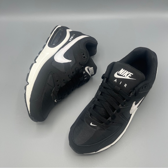 NIKE Air Max Command Women's Running Shoe Black White - Picture 3 of 14